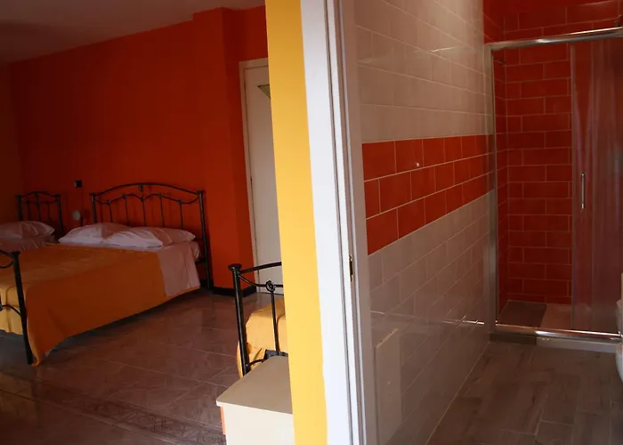 Viale Delle Colline 3*