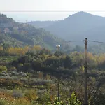 Viale Delle Colline Oda ve Kahvaltı 3*