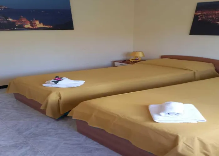 Bed and Breakfast Viale Delle Colline Σαλέρνο